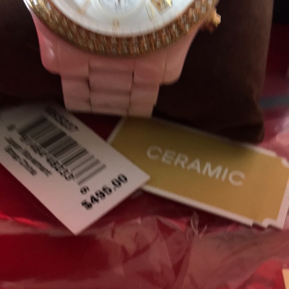 Michael Kors white ceramic watch. - Picture 4 of 5
